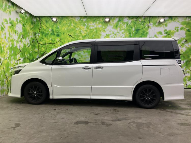 ヴォクシー2.0 ZS 煌III