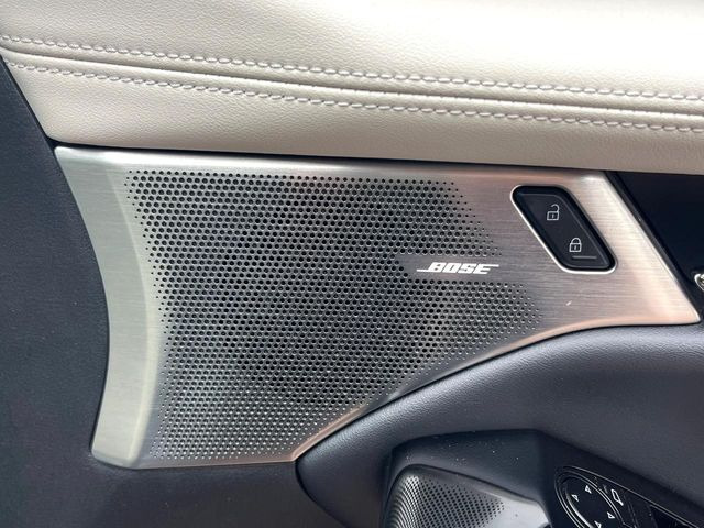 �yBOSE�T�E���h�V�X�e���z���[�J�[�I�v�V�����̍��i�ʃT�E���h�V�X�e���𓋍ځB��p�̃`���[�j���O���{���ꂽ�召�l�X�ȃX�s�[�J�[����ǎ��ȃT�E���h���t�ł��A�Տꊴ���ӂ�鉹����Ԃ����o���܂��B