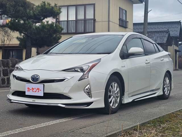 プリウス1.8 A プレミアム ツーリングセレクション E-Four 4WD