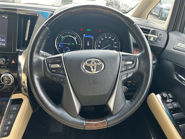 アルファードハイブリッド 2.5 G Fパッケージ E-Four 4WD