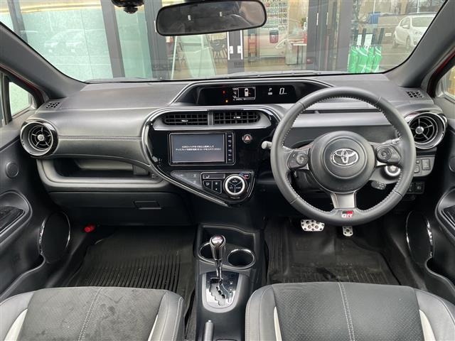 アクア1.5 G GRスポーツ・17インチパッケージ