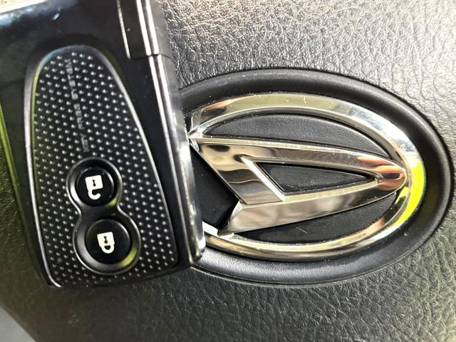 �y�L�[�t���[�V�X�e���z�J�o����|�P�b�g�ɓ��ꂽ�܂܂ł��h�A�̎{���E�������\�ȃX�}�[�g�L�[�𑕔��B�G���W���̃I���E�I�t�����J�M�����o���K�v����������Ƃ��Ă��֗��ł���