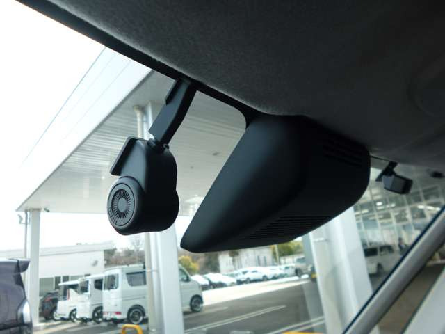 �����h���C�u���R�[�_�[���O�㎺����3�J�����ɂ�莖�̎��̉f����^�悵�Ă����܂��B������̎��Ɉ��S�ł���!