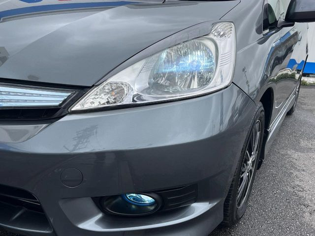 �yLED�w�b�h���C�g�z���V����ԑ��s�����ǍD�Ȏ��E���m�ۂ����S���ĉ^�]�ł��鍂�P�xLED�w�b�h���C�g�𑕔�!�_�����x�������A����d�͂��}�����Ă��܂��B