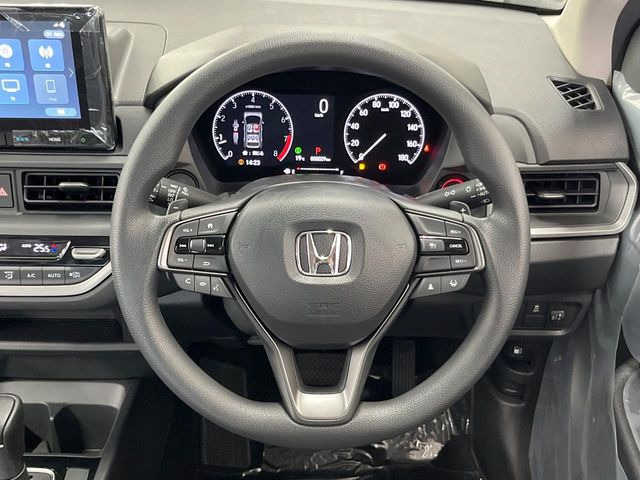 ステアリングも使用感が少なく、きれいな状態となっております♪