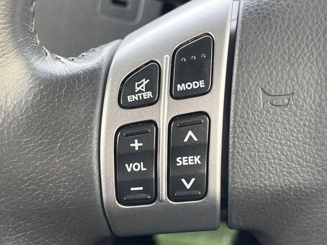 �y�X�e�A�����O�X�C�b�`�z�^�]���A�O������ڐ������炷���ƂȂ��A�I�[�f�B�I���̑��삪�\�ȕ֗��@�\!���S&���K�ȃh���C�u�����o���Ă���܂���