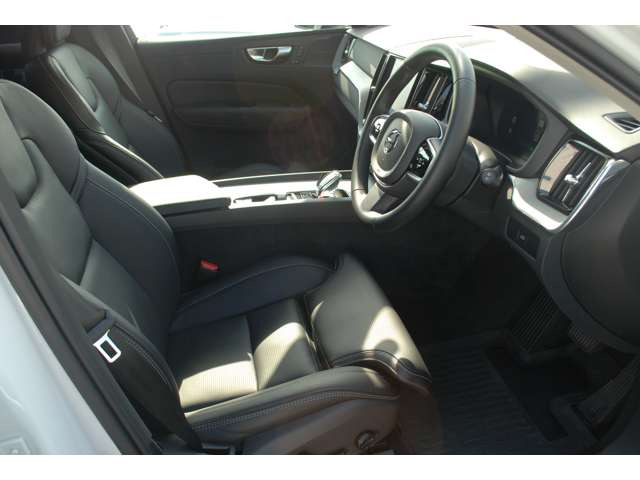 XC60ウルトラ B5 AWD 4WD