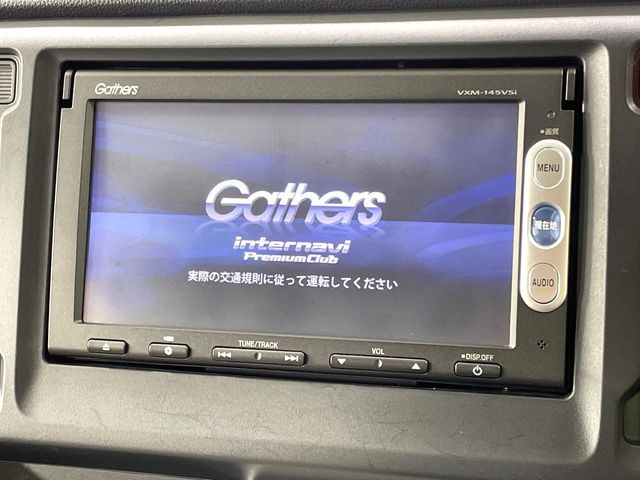 �y�����i�r�z�l�C�̏����i�r�𑕔����Ă���܂��B�i�r�̎g���₷���͂������A�I�[�f�B�I�@�\���[��!�L�����v�◷�s�͂������A�ʋ΂┃�����ȂǕ��i�̃h���C�u���y�����Ȃ�͂���