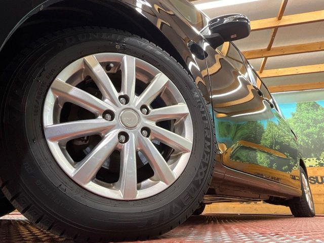 �y15�C���`�A���~�z�C�[���z�O�ςɃ}�b�`�����A���~�z�C�[���𑕒����Ă���܂��B�e��A���~�z�C�[����A�X�^�b�h���X�^�C�����戵�����Ă���܂��B���񂲑��k����������