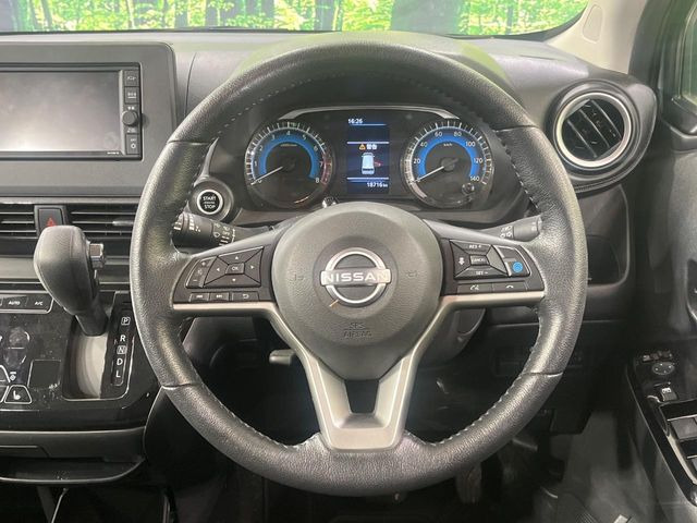 �y�����v�����X�e�A�����O�z�㎿�Ȋv���g�p���邱�ƂŁA��ɂ����������݂ƂĂ��^�]���₷���n���h���ł���