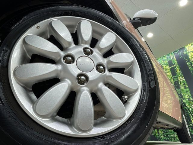 �y����14�C���`�A���~�z�C�[���z�O�ςɃ}�b�`���������A���~�z�C�[���𑕒����Ă���܂��B�e��ЊO�A���~�z�C�[����A�X�^�b�h���X�^�C�����戵�����Ă���܂��B���񂲑��k����������