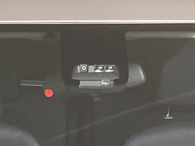 �y�g���^�Z�[�t�e�B�Z���X�z���s���ɑO���̎ԗ�����F�����A�Փ˂������Ȏ��͌x��ƃu���[�L�ŏՓˉ���Ɣ�Q�y�����A�V�X�g�B�����S�Ƀh���C�u�����y���݂��������܂��B