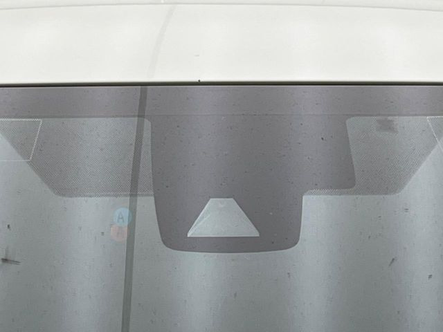 �y�v���N���b�V���Z�[�t�e�B�z�O���̎ԗ��������m���A�Փ˂������Ȏ��͌x��Œ��ӂ𑣂��A�u���[�L�𓥂ޗ͂��T�|�[�g�B�u���[�L�𓥂߂Ȃ������ꍇ�͏Փ˔�Q�y���u���[�L���쓮�A�Փˉ�����T�|�[�g���܂��B