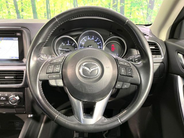 �y�����v�����X�e�A�����O�z�㎿�Ȋv���g�p���邱�ƂŁA��ɂ����������݂ƂĂ��^�]���₷���n���h���ł���