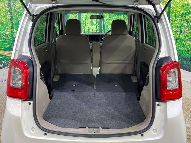 ���i�̂���������ʋ΁A���}���ɏ\���ȉ׎��X�y�[�X���m�ۂ��Ă���܂��B�Z�J���h�V�[�g��|���ƁA�傫�ȉו��̐ύڂ��\�ł���