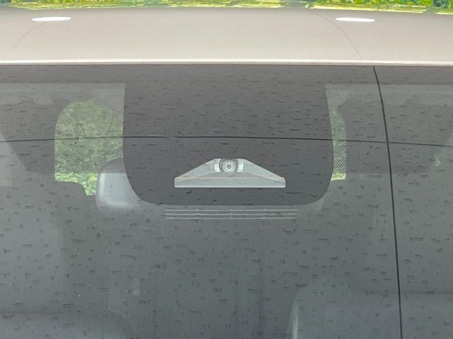 �y�g���^�Z�[�t�e�B�Z���X�z���s���ɑO���̎ԗ�����F�����A�Փ˂������Ȏ��͌x��ƃu���[�L�ŏՓˉ���Ɣ�Q�y�����A�V�X�g�B�����S�Ƀh���C�u�����y���݂��������܂��B