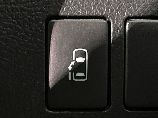 �y�p���[�X���C�h�h�A�z�X�}�[�g�L�[��^�]�Ȃ̃X�C�b�`�ŃX���C�h�h�A�̊J���\���d��������͂����ăh�A���J����K�v�������A���������q�l�ł��A�d���ו��������Ă��鎞�����N�ɊJ���߂ł��܂���