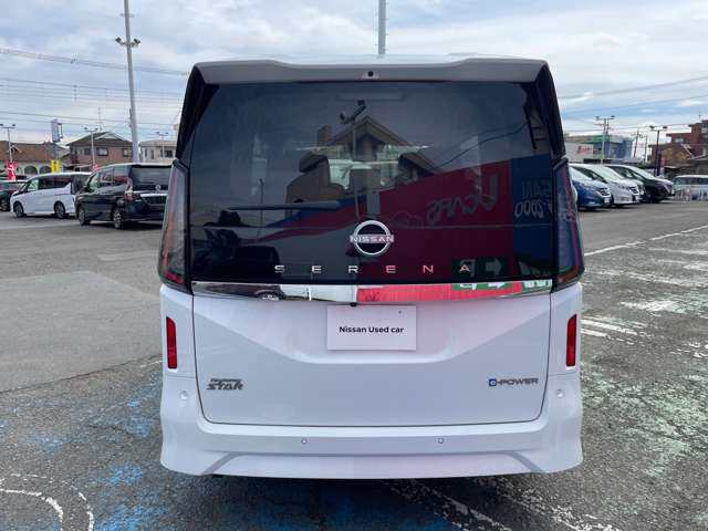 セレナ1.4 e-POWER ハイウェイスターV