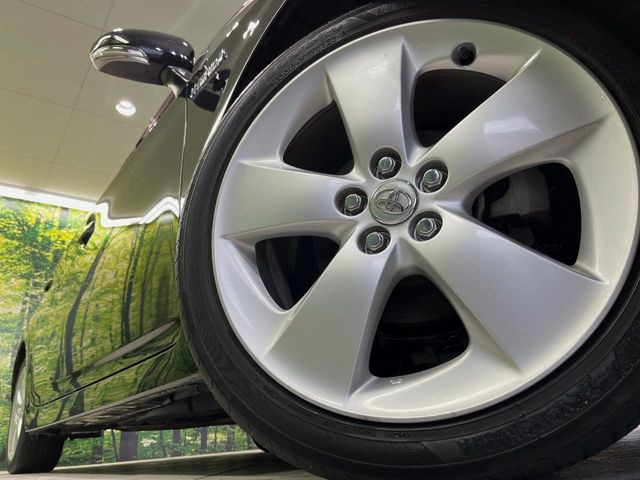 �y����17�C���`�A���~�z�C�[���z�O�ςɃ}�b�`���������A���~�z�C�[���𑕒����Ă���܂��B�e��ЊO�A���~�z�C�[����A�X�^�b�h���X�^�C�����戵�����Ă���܂��B���񂲑��k����������