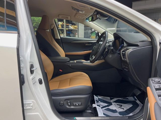 �y���烌�U�[�V�[�g�z����̂ӂ���肪�e�ՂŃ����e�i���X�����ȒP�ȁA�@�\���ɗD��鍇����v���̗p�����㎿�ȃV�[�g�ł��B����S�n���悭�A���������ӂ��S�n�ǂ��ԓ���Ԃ����o���Ă���܂��B