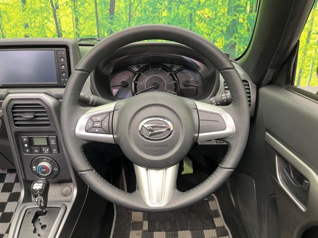 �y�X�e�A�����O�X�C�b�`�z�^�]���A�O������ڐ������炷���ƂȂ��A�I�[�f�B�I���̑��삪�\�ȕ֗��@�\!���S&���K�ȃh���C�u�����o���Ă���܂���