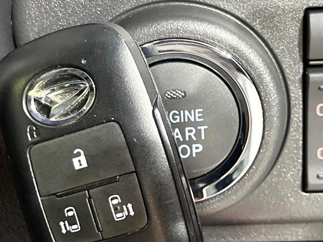 �y�L�[�t���[�V�X�e���z�J�o����|�P�b�g�ɓ��ꂽ�܂܂ł��h�A�̎{���E�������\�ȃX�}�[�g�L�[�𑕔��B�G���W���̃I���E�I�t�����J�M�����o���K�v����������Ƃ��Ă��֗��ł���