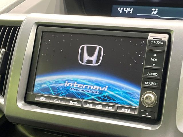 �y�����i�r�z�l�C�̏����i�r�𑕔����Ă���܂��B�i�r�̎g���₷���͂������A�I�[�f�B�I�@�\���[��!�L�����v�◷�s�͂������A�ʋ΂┃�����ȂǕ��i�̃h���C�u���y�����Ȃ�͂���