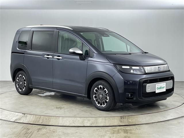 フリード1.5 e:HEV クロスター