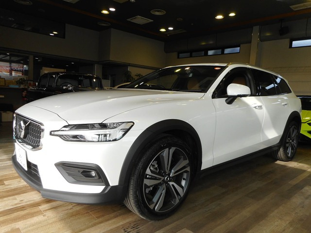 V60クロスカントリーウルトラ B5 AWD 4WD