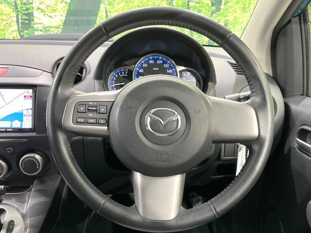 �y�����v�����X�e�A�����O�z�㎿�Ȋv���g�p���邱�ƂŁA��ɂ����������݂ƂĂ��^�]���₷���n���h���ł���