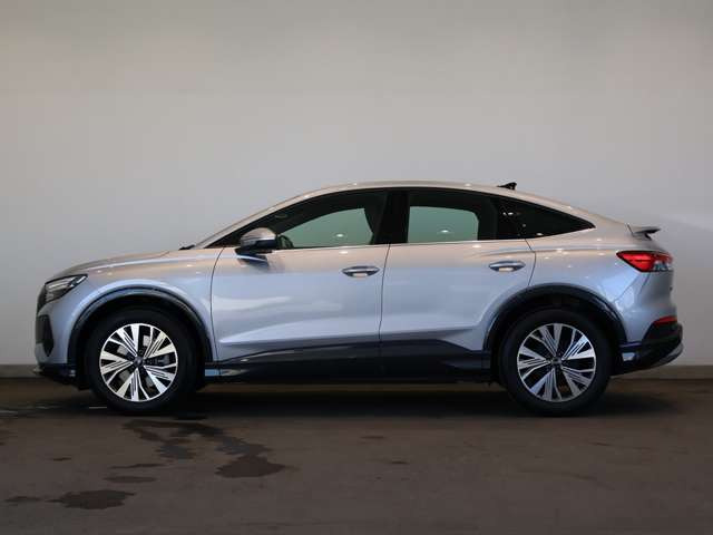 Q4 e-tron40 アドバンスド