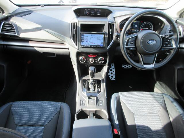 ���O���̐��|�E�K���X�n�{�f�B�R�[�e�B���O��CAR�N���[�j���O���Ǝ҂��{�H�������܂��̂ő�ϐ����B�I���b�N�X�����Ԃł݂͂Ȃ��܂ɉ��K�ȃh���C�u�����񑩁B