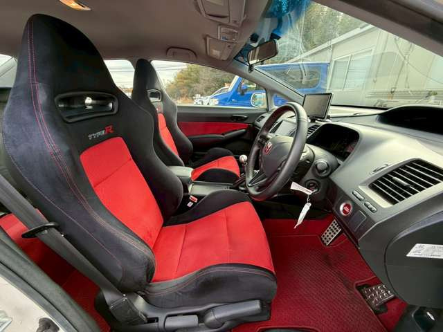 �C�ɂȂ邨�Ԃ�����܂�����E�̓d�b�ԍ����璼�ڂ��X�ɂ��₢���킹���������B�x�����@����ԗ����A��Ԃ܂łȂ�ł������������Ē����܂��B�X�^�b�t�ꓯ���A�����҂����Ă���܂��B