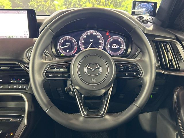 �y�����v�����X�e�A�����O�z�㎿�Ȋv���g�p���邱�ƂŁA��ɂ����������݂ƂĂ��^�]���₷���n���h���ł���