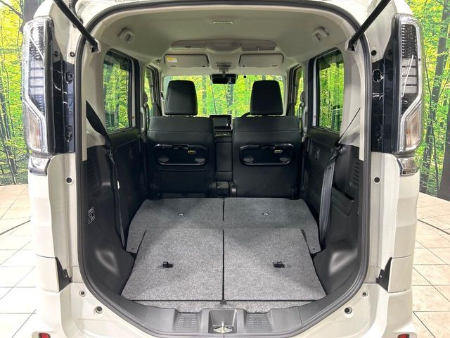 ���i�̂���������ʋ΁A���}���ɏ\���ȉ׎��X�y�[�X���m�ۂ��Ă���܂��B�Z�J���h�V�[�g��|���ƁA�傫�ȉו��̐ύڂ��\�ł���