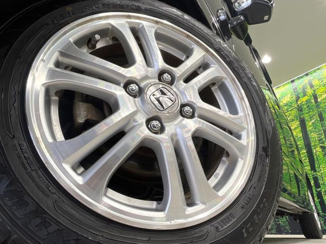 �y����14�C���`�A���~�z�C�[���z�O�ςɃ}�b�`���������A���~�z�C�[���𑕒����Ă���܂��B�e��ЊO�A���~�z�C�[����A�X�^�b�h���X�^�C�����戵�����Ă���܂��B���񂲑��k����������