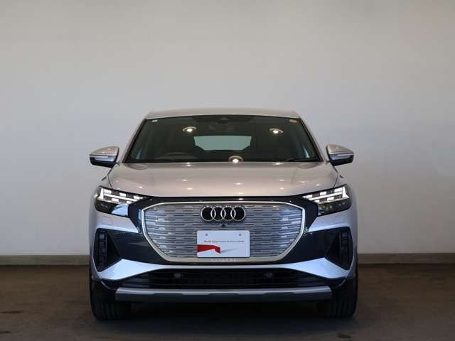 Q4 e-tron40 アドバンスド