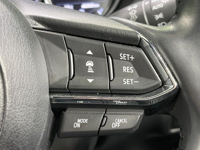 【マツダ・レーダークルーズコントロール】高速道路での長距離走行が楽に!自動で速度を保つクルーズコントロールが、衝突軽減システムと連携し、前方の車両を感知して車間を保つように速度調節してくれます!!