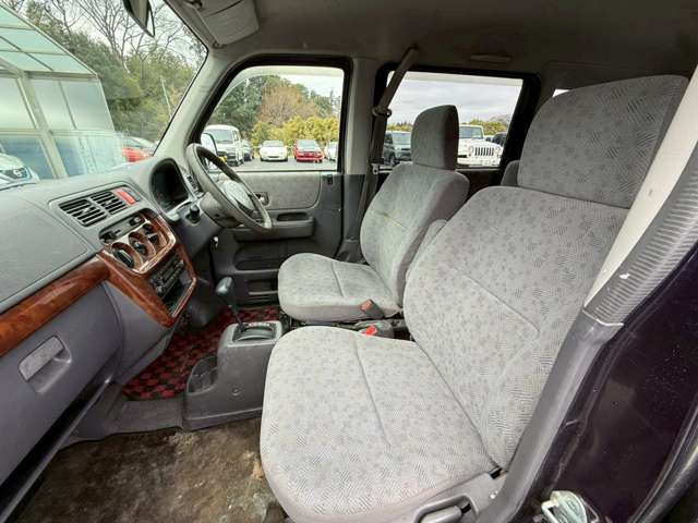 �C�ɂȂ邨�Ԃ�����܂�����E�̓d�b�ԍ����璼�ڂ��X�ɂ��₢���킹���������B�x�����@����ԗ����A��Ԃ܂łȂ�ł������������Ē����܂��B�X�^�b�t�ꓯ���A�����҂����Ă���܂��B