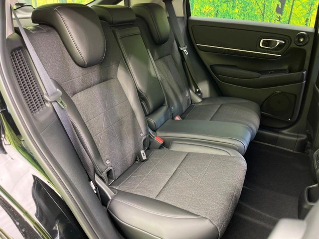 ���i���ȃI���W�i���t���A�}�b�g���I�v�V�����ɂĂ��p�ӂ��Ă���܂��B���D���ȃf�U�C����J���[�����Ԃɍ��킹�đI��ł����������Ƃ��ł��܂���