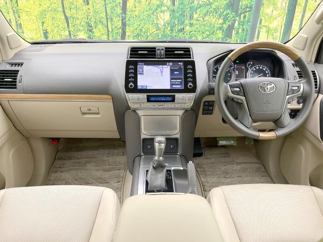 グループ総在庫数約30,000台!!全国の系列店からメーカー・車種問わずご紹介出来るので、あなたにピッタリのお車が見つかるはずです♪まずはお問い合わせ下さい☆