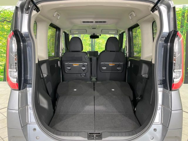 ���i�̂���������ʋ΁A���}���ɏ\���ȉ׎��X�y�[�X���m�ۂ��Ă���܂��B�Z�J���h�V�[�g��|���ƁA�傫�ȉו��̐ύڂ��\�ł���