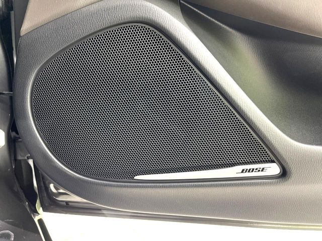 �yBOSE�T�E���h�V�X�e���z���[�J�[�I�v�V�����̍��i�ʃT�E���h�V�X�e���𓋍ځB��p�̃`���[�j���O���{���ꂽ�召�l�X�ȃX�s�[�J�[����ǎ��ȃT�E���h���t�ł��A�Տꊴ���ӂ�鉹����Ԃ����o���܂��B