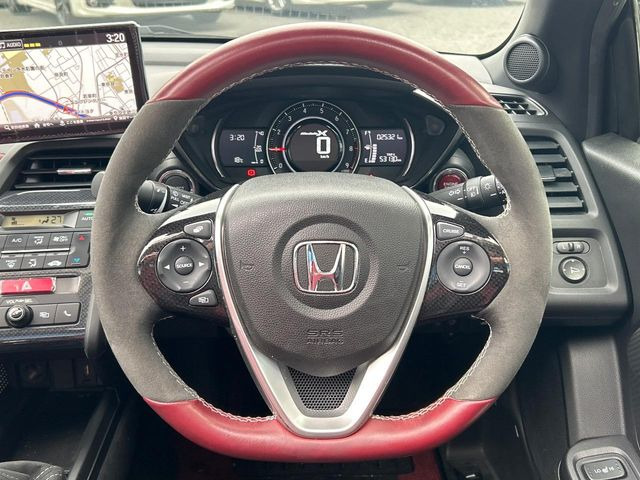 �y�����v�����X�e�A�����O�z�㎿�Ȋv���g�p���邱�ƂŁA��ɂ����������݂ƂĂ��^�]���₷���n���h���ł���