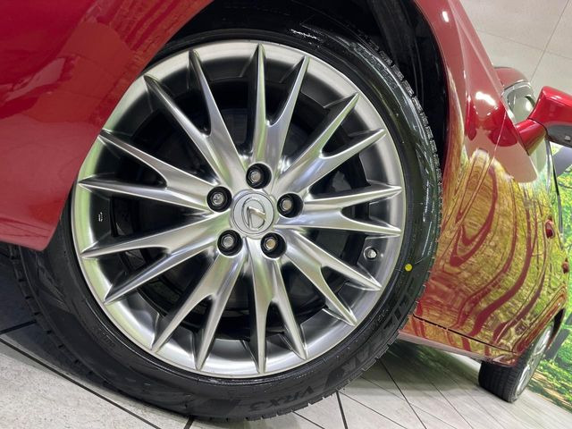 �y����18�C���`�A���~�z�C�[���z�O�ςɃ}�b�`���������A���~�z�C�[���𑕒����Ă���܂��B�e��ЊO�A���~�z�C�[����A�X�^�b�h���X�^�C�����戵�����Ă���܂��B���񂲑��k����������