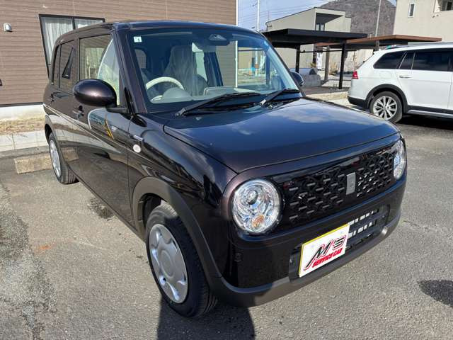 ���ʎԂ́u�T�[�r�X�J�[�G���Y �{�X�v�A�y�����Ԃ́u�T�[�r�X�J�[�G���Y �����X�v���炨�T�������܂��B