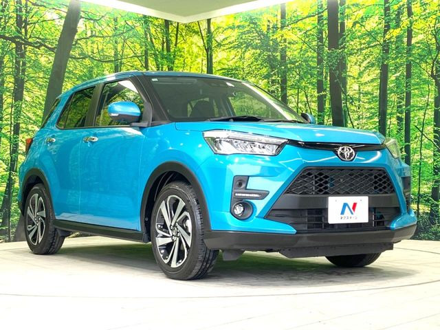 高透明度のガラス皮膜で撥水はもちろん、上質なツヤ・光沢を実現。紫外線や酸性雨から大切な愛車を保護し、色あせ・劣化を防止。「弾スプラッシュコート」、「弾プリミッサコート」からお選びいただけます。