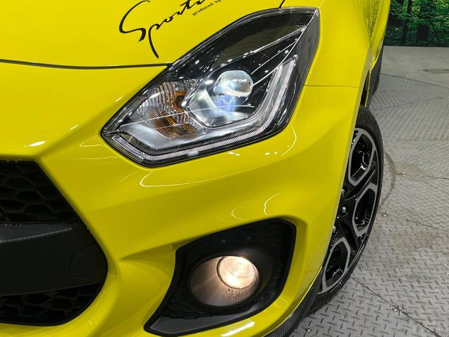 �yLED�w�b�h���C�g�z���V����ԑ��s�����ǍD�Ȏ��E���m�ۂ����S���ĉ^�]�ł��鍂�P�xLED�w�b�h���C�g�𑕔�!�_�����x�������A����d�͂��}�����Ă��܂��B