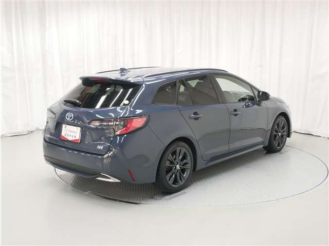 カローラツーリング1.8 ハイブリッド W×B E-Four 4WD