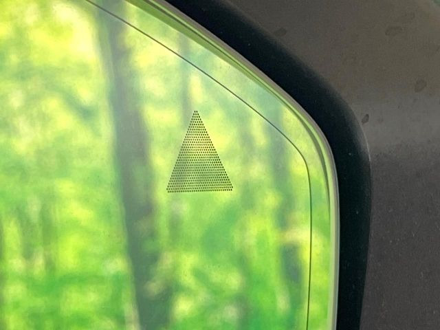 �y�u���C���h�X�|�b�g���j�^�����O�z���s���A�h�A�~���[�̎��p�ɂȂ�₷���ӏ��Ɍ㑱�Ԃ��ڋ߂���ƃT�C�h�~���[�t�߂Ɍx����\���A�h���C�o�[�ɒ��ӊ��N�����Ă���܂��B